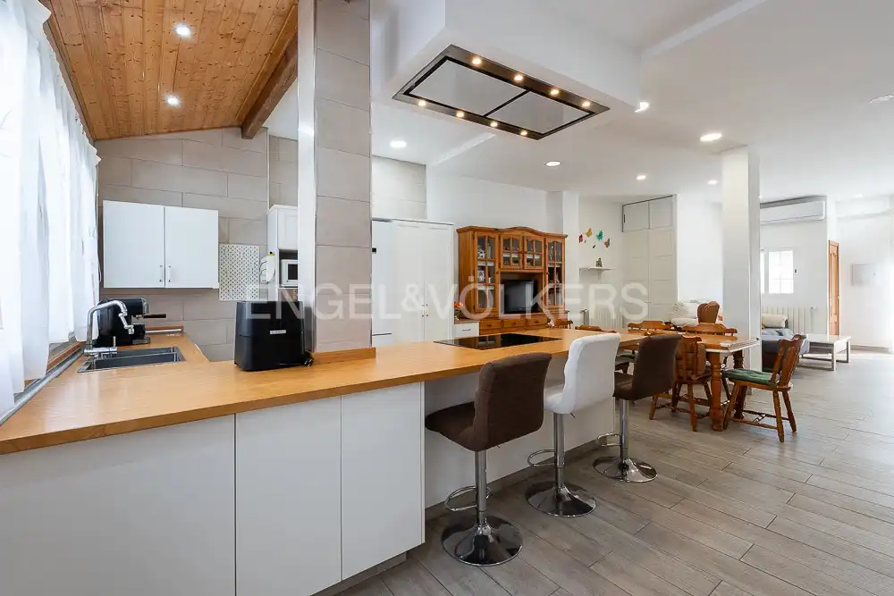 Cocina de Casa o chalet en venta en Valencia con Aire acondicionado, Calefacción y Trastero