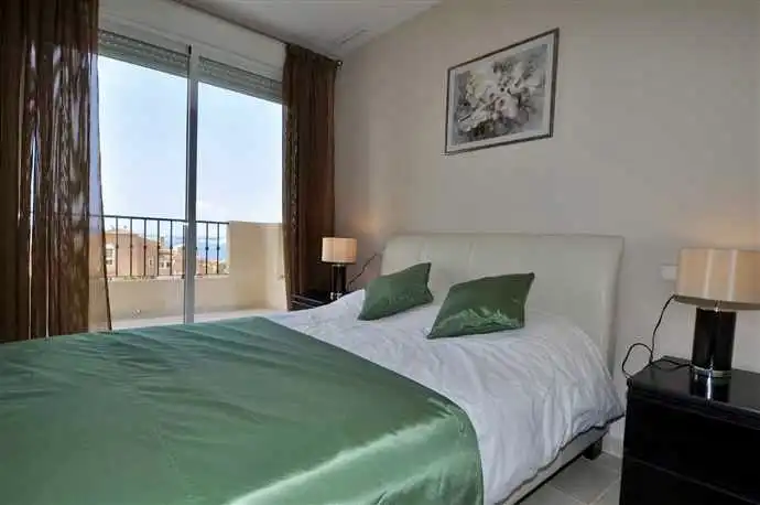Dormitori de Apartament en venda en Calpe / Calp amb Aire condicionat, Calefacció i Jardí privat