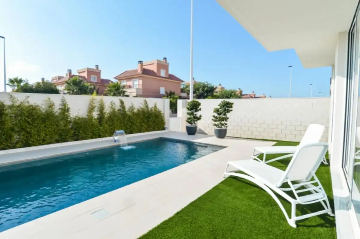 Chalet con piscina en venta en Gran Alacant, imagen 4