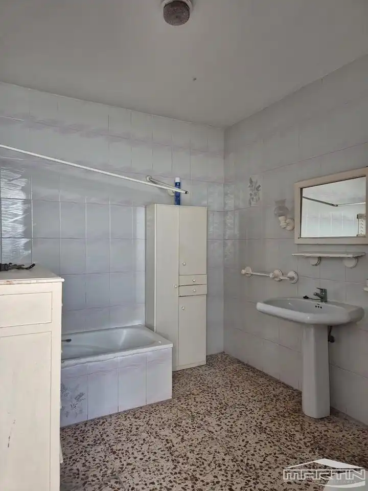 Bany de Casa o xalet en venda en Benamejí amb Aire condicionat, Terrassa i Traster