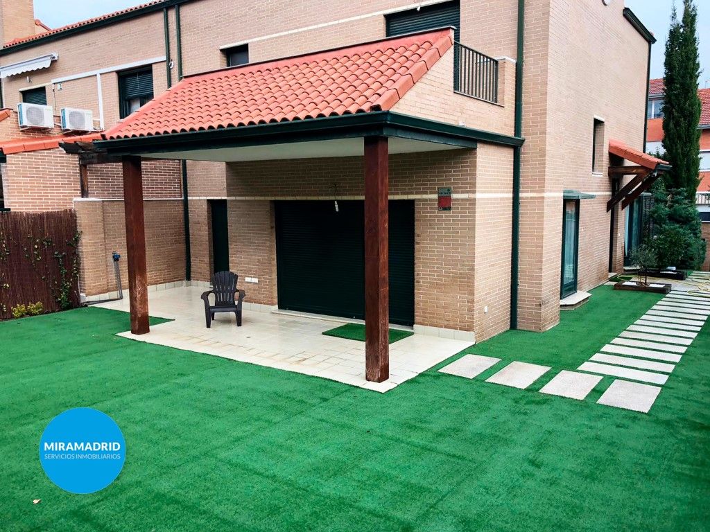 Terrace of Single-family semi-detached to rent in Paracuellos de Jarama