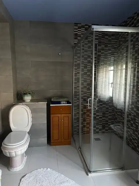 Baño de Casa o chalet en venta en A Illa de Arousa  con Calefacción, Jardín privado y Terraza