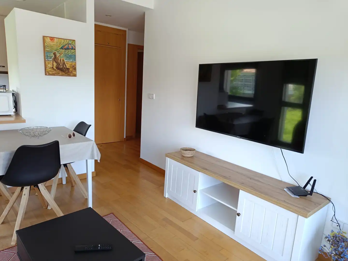Sala de estar de Apartamento en venta en Baiona con Calefacción, Parquet y Terraza