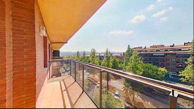 Piso en Venta en de Francesc Macià, 86 en Coll Favà