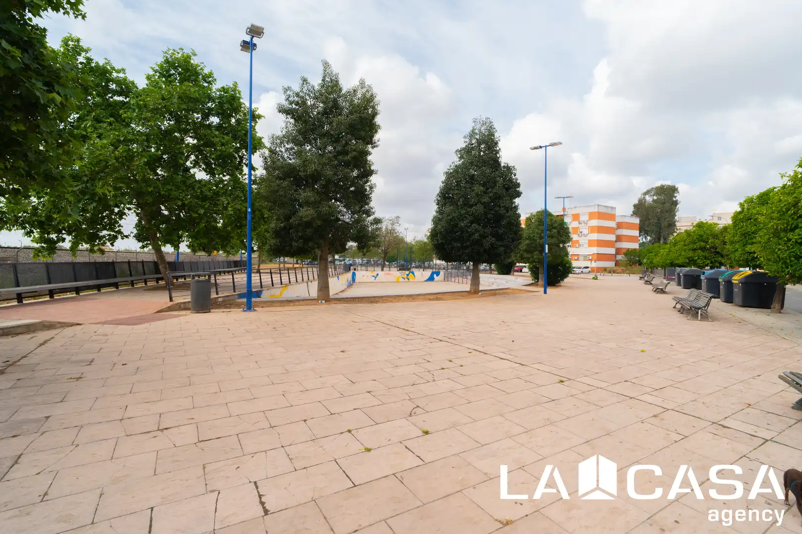 Vista exterior de Casa o chalet en venta en Sevilla con Aire acondicionado, Terraza y Balcón