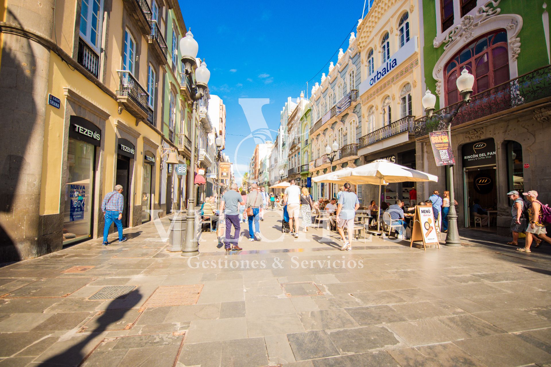 Exterior view of Premises to rent in Las Palmas de Gran Canaria  with Air Conditioner