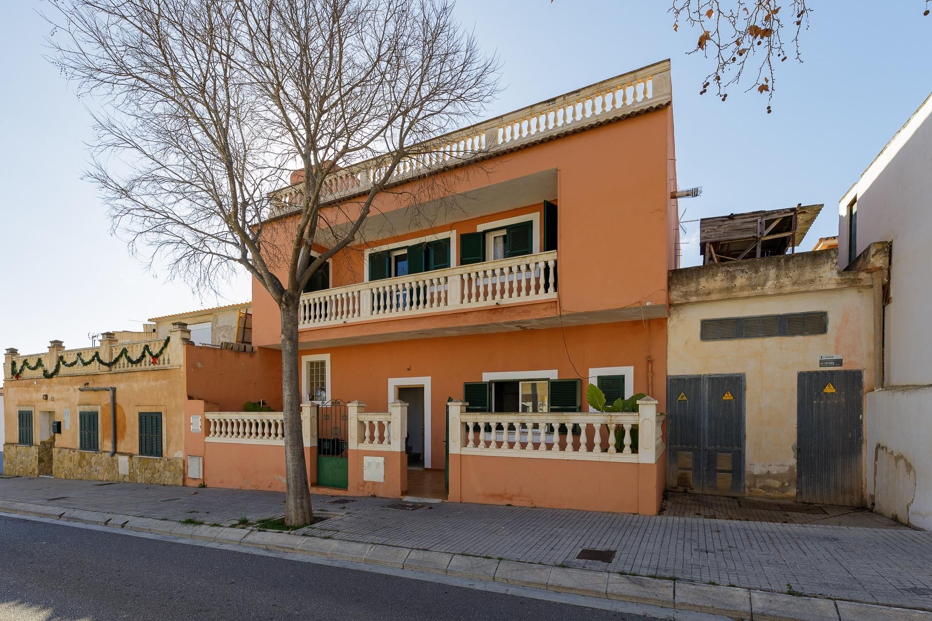 Vista exterior de Casa o xalet en venda en  Palma de Mallorca amb Terrassa i Traster