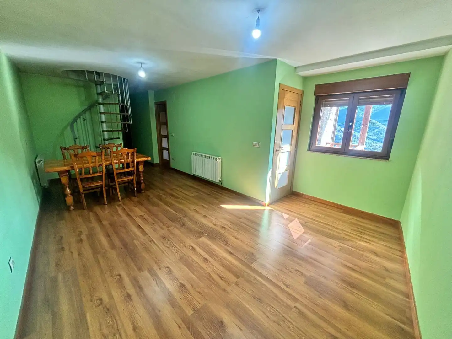 Casa o chalet en venta en Quirós con Jardín privado, Parquet y Terraza