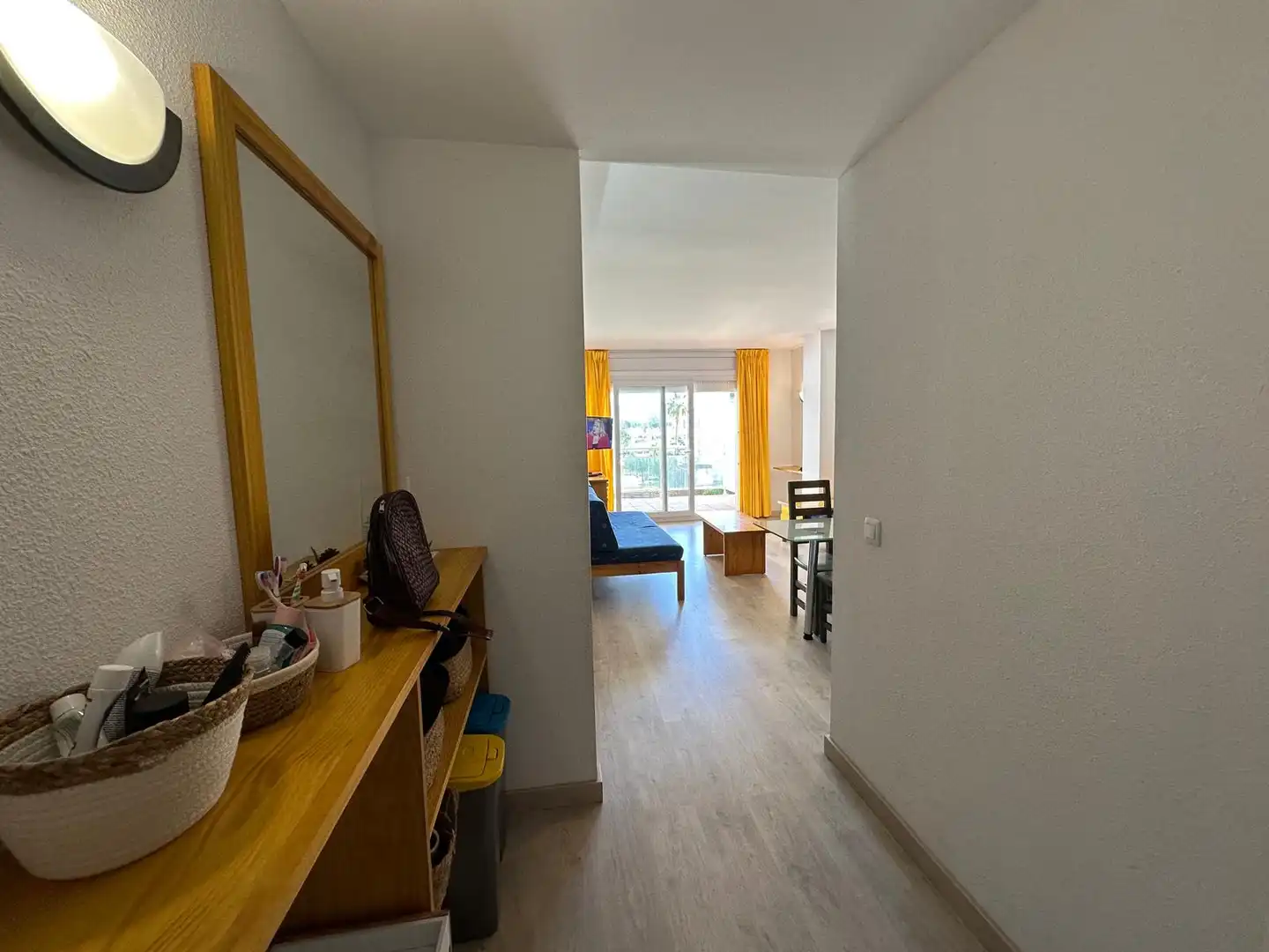 Habitación de Apartamento en venta en Roses con Terraza, Amueblado y Horno