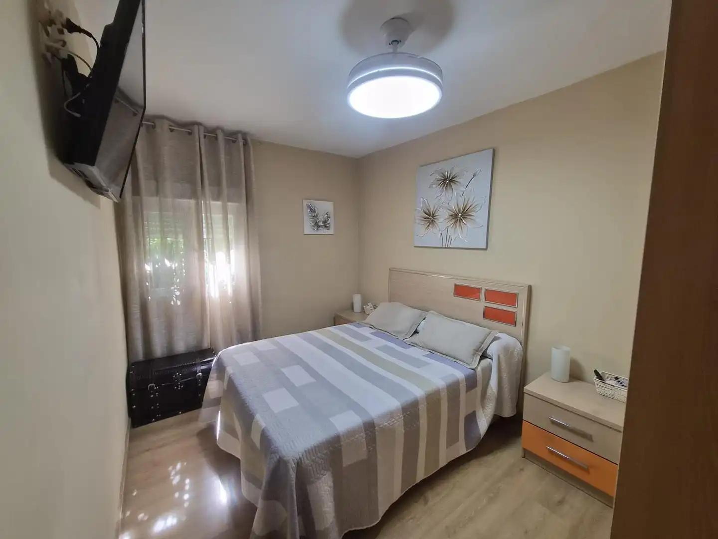 Bedroom of Flat for sale in Madrid  with Air Conditioner, Heating and Furnished