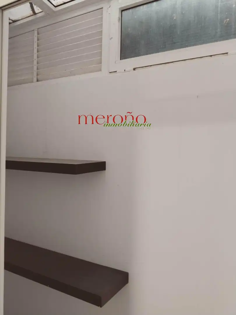 Dormitori de Local en venda en Elche / Elx