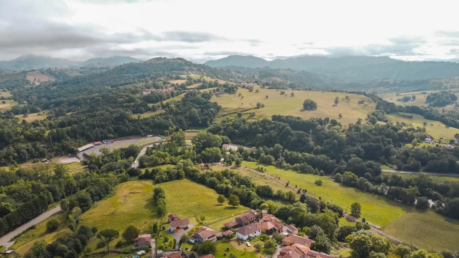 Casa rústica amb jardí en venda a Lugar Villar de Guergu 75, imagen 42