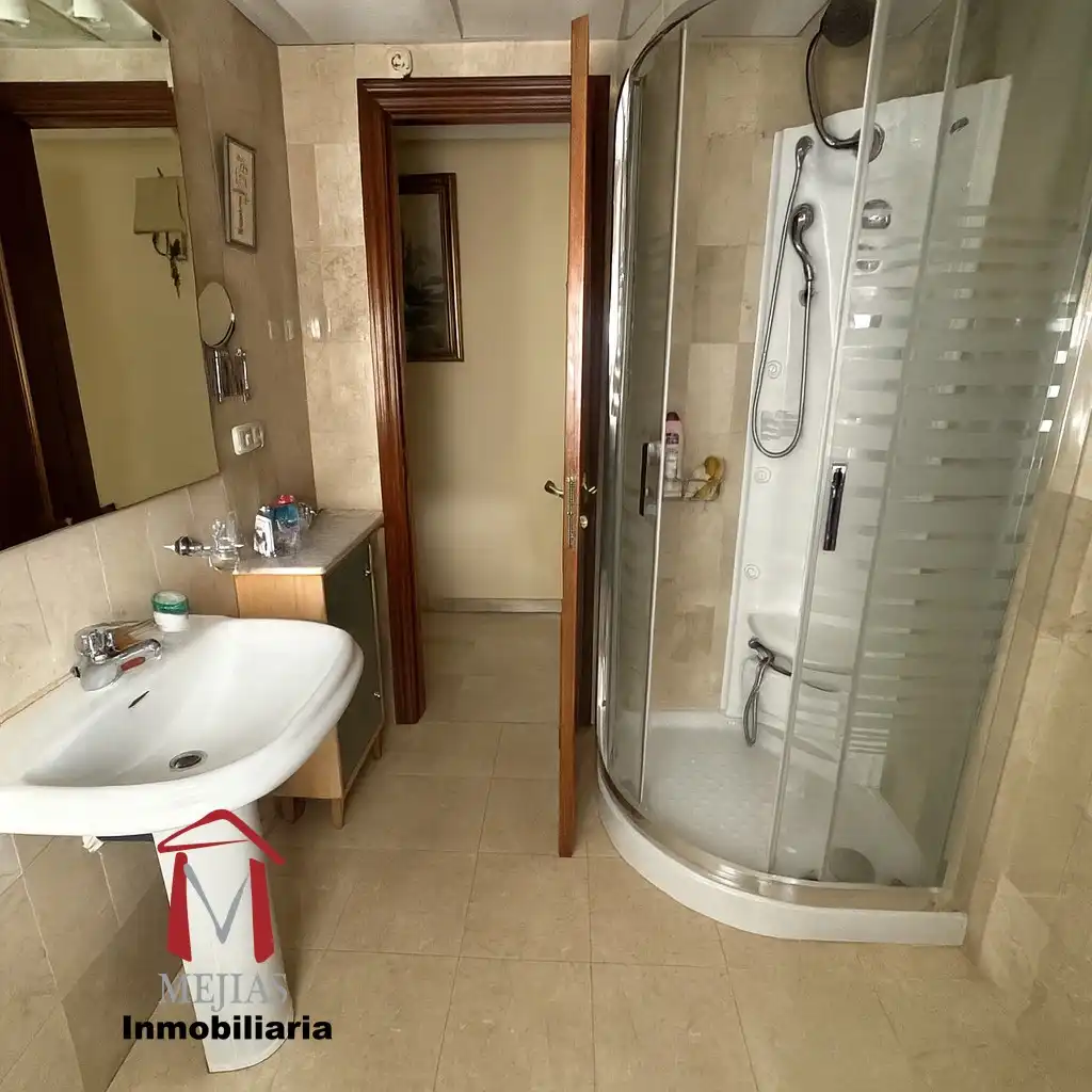 Baño de Piso en venta en Antequera con Aire acondicionado, Calefacción y Trastero