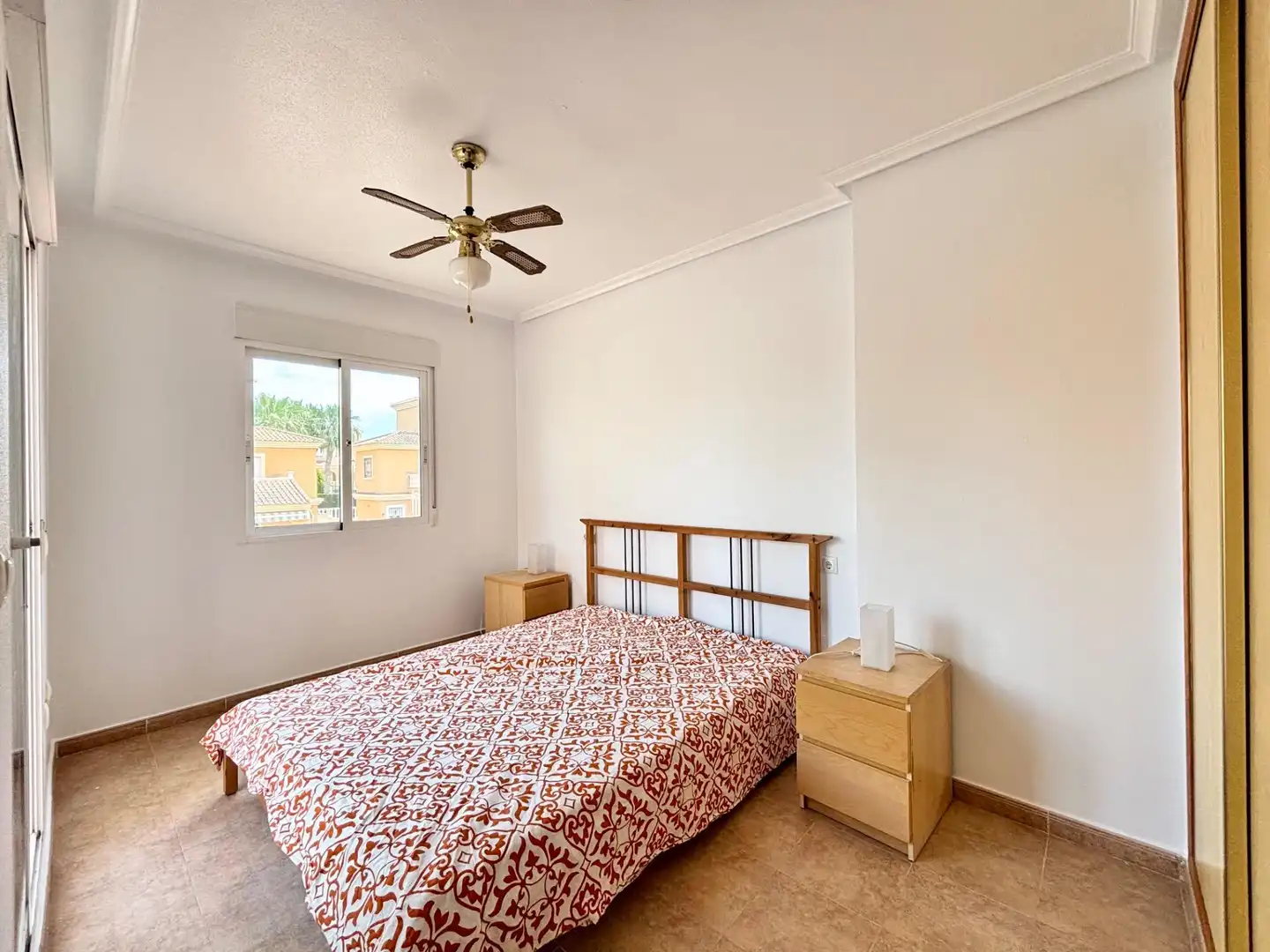 Dormitori de Casa o xalet en venda en Algorfa amb Jardí privat, Terrassa i Moblat