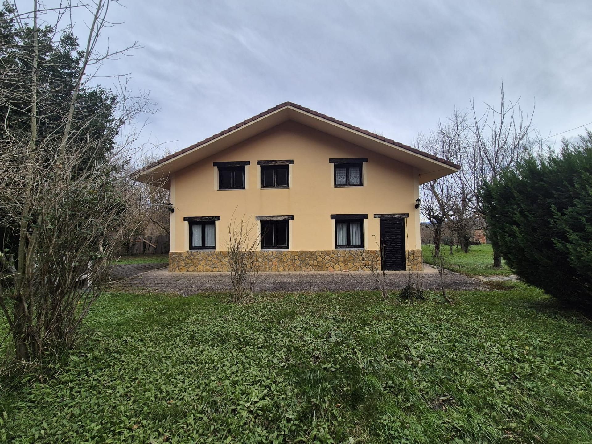 Vista exterior de Casa o xalet en venda en Valle de Mena amb Calefacció