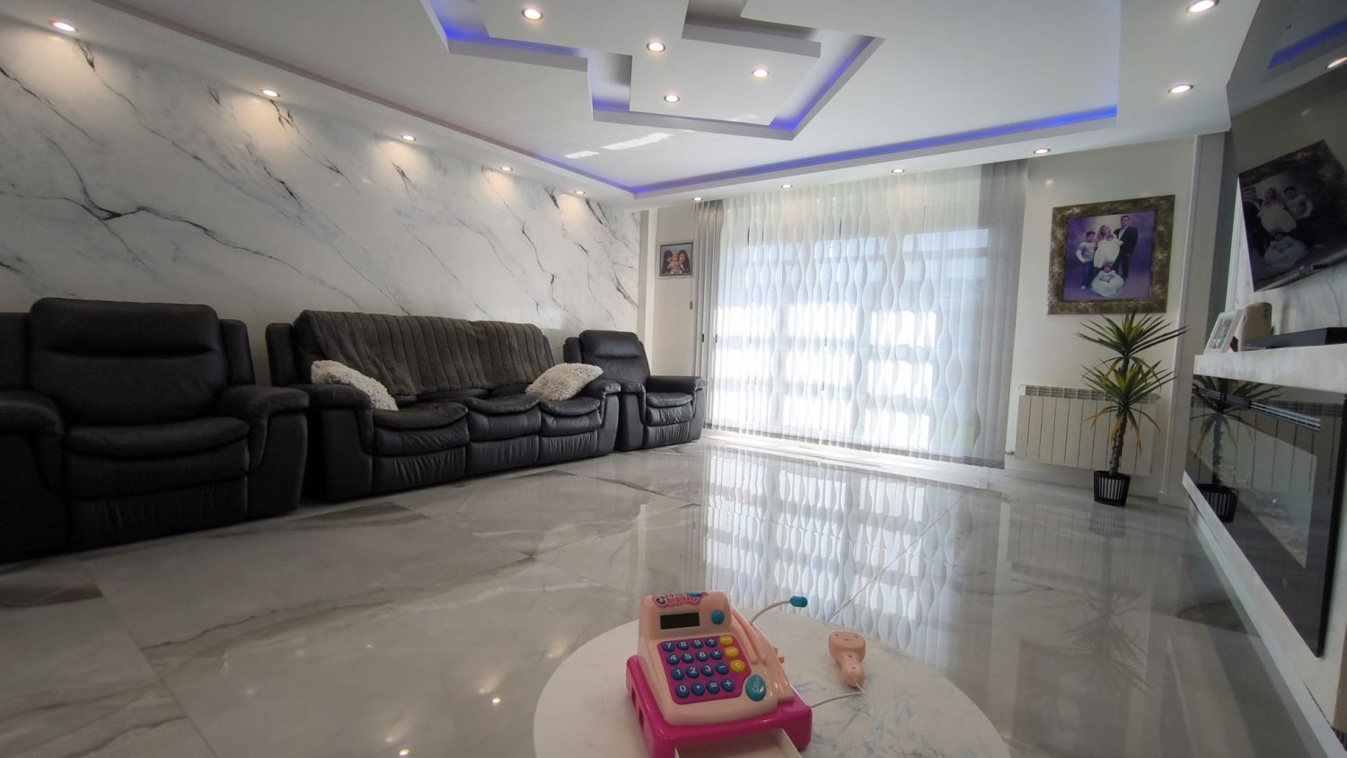 Living room of Single-family semi-detached for sale in Iruña Oka / Iruña de Oca  with Heating, Parquet flooring and Terrace