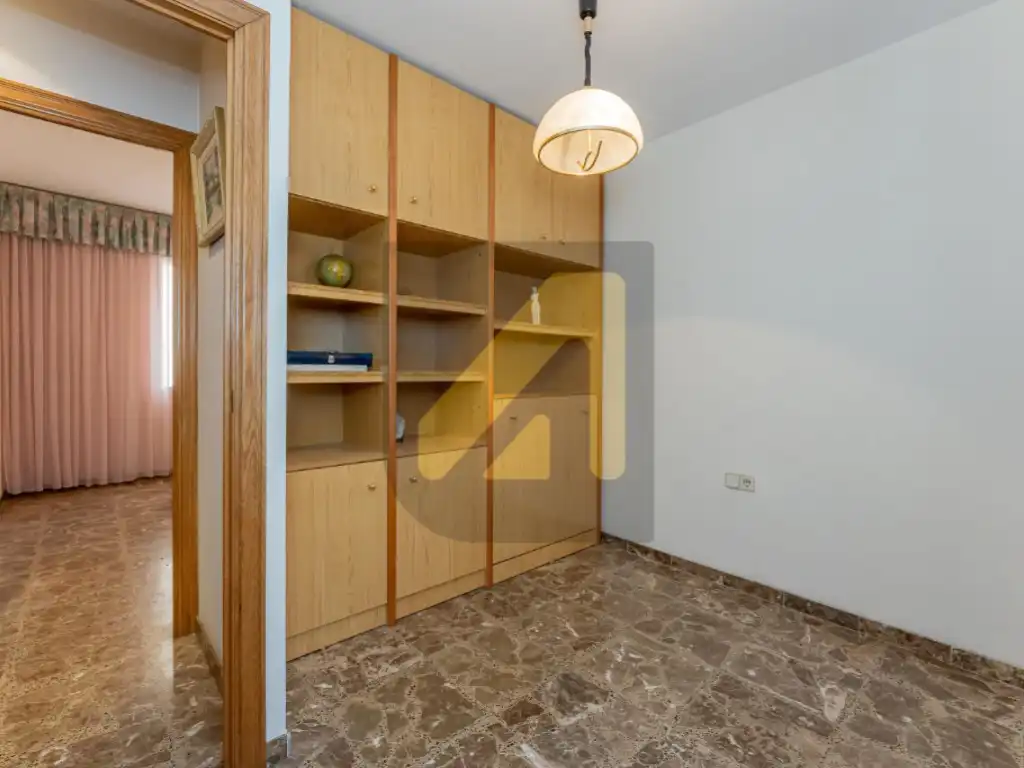 Dormitori de Apartament en venda en L'Hospitalet de Llobregat
