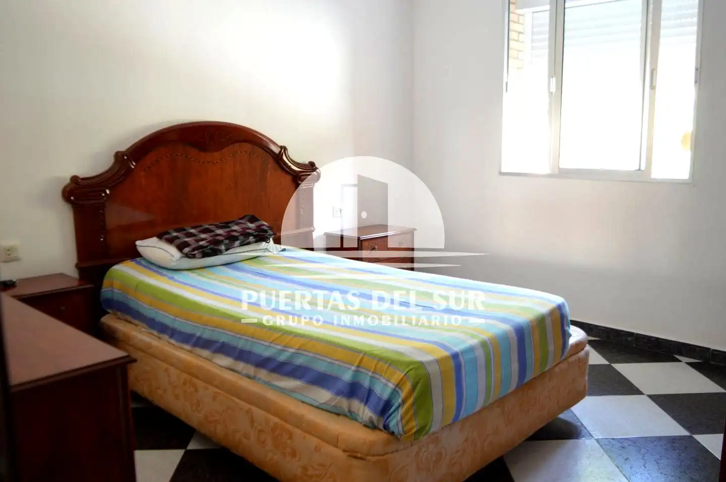 Habitación de Piso en venta en Rota