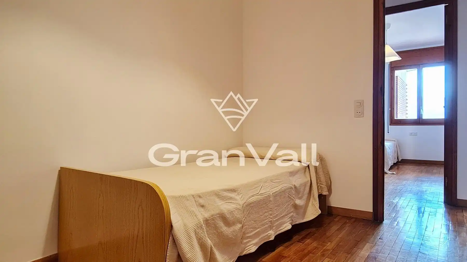 Dormitori de Apartament en venda en Puigcerdà amb Calefacció, Parquet i Terrassa