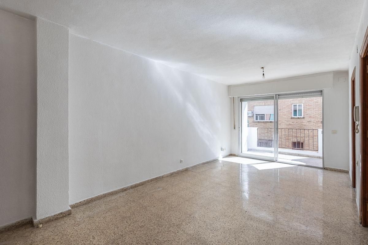 Pis en venda en  Granada Capital amb Terrassa i Balcó