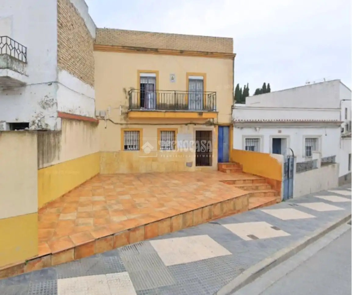 Exterior view of Houses for sale in Las Cabezas de San Juan  with Terrace and Balcony