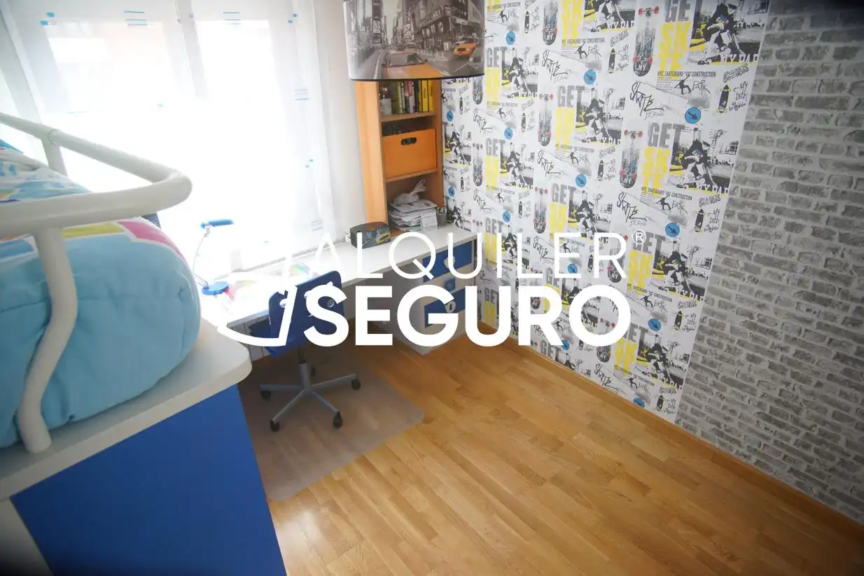 Habitación de Piso de alquiler en Valladolid con Calefacción y Amueblado