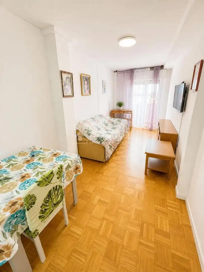 Habitación de Piso en venta en Madrid con Terraza