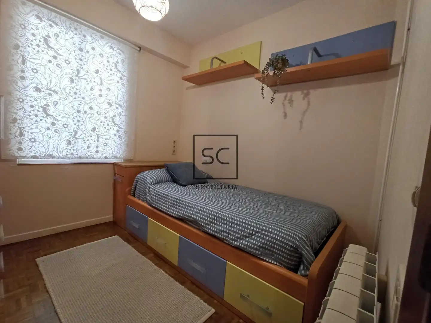 Habitación de Piso en venta en Pontedeume con Calefacción y Amueblado