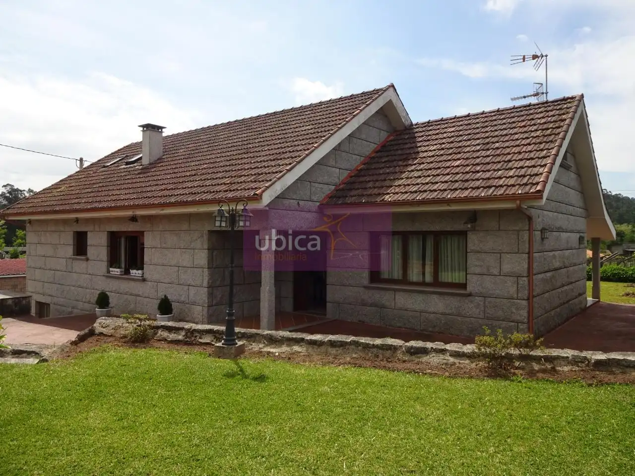 Exterior view of Houses for rent in Ponteareas  with Heating, Private garden and Terrace