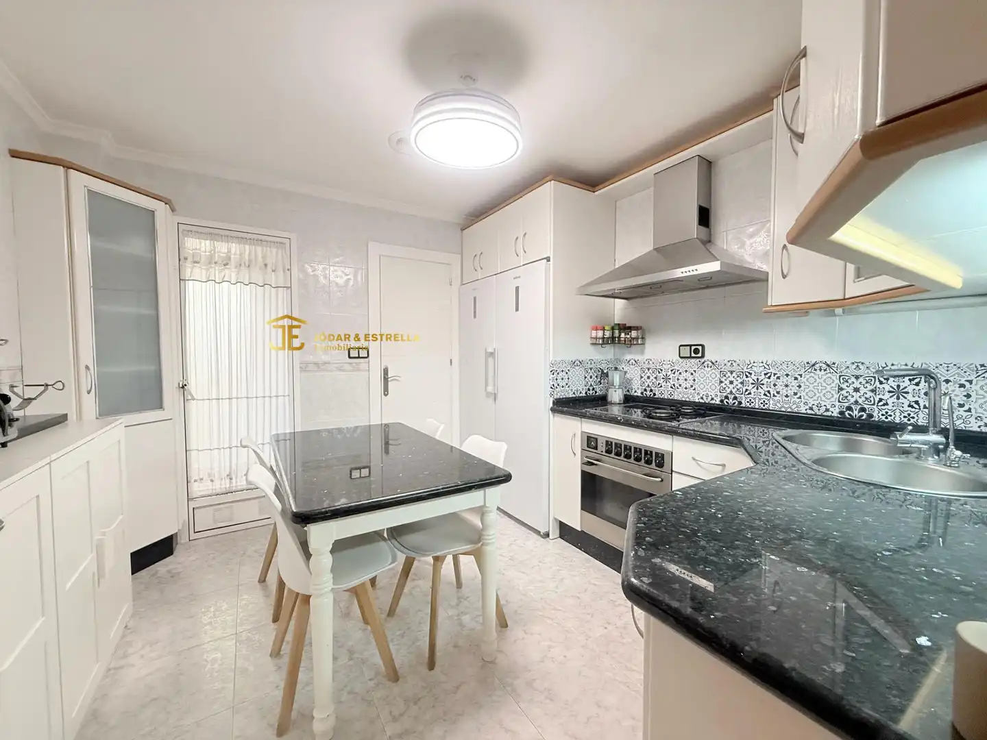 Kitchen of Flat for sale in Lorca  with Air Conditioner, Heating and Storage room