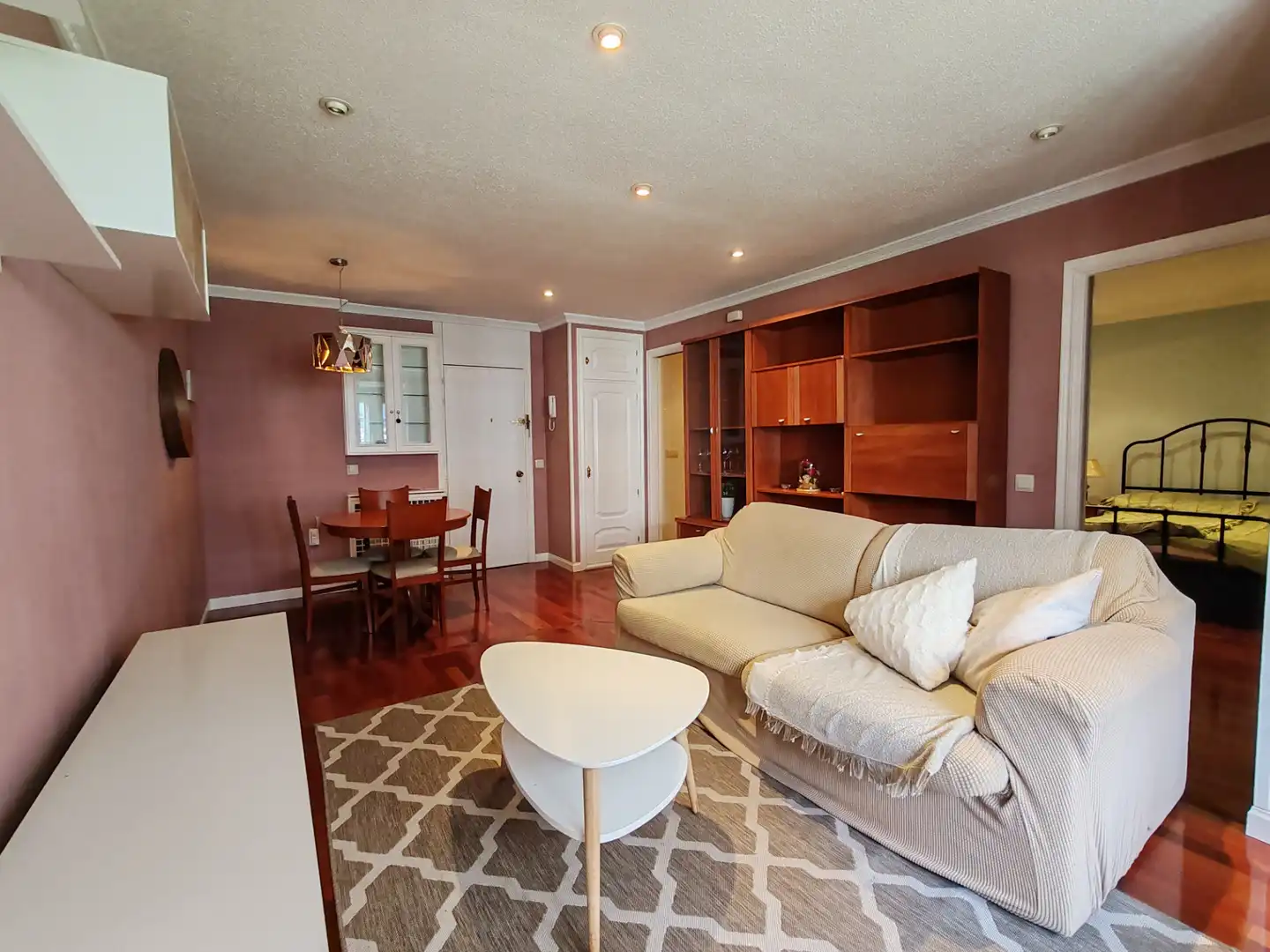 Wohnzimmer von Wohnung zur Miete in Madrid mit Klimaanlage, Parkett und Möbliert