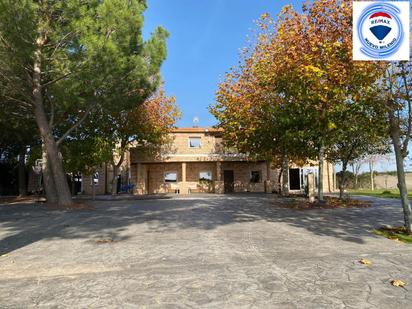 Vista exterior de Finca rústica en venda en Fuente El Saz de Jarama amb Aire condicionat, Calefacció i Jardí privat