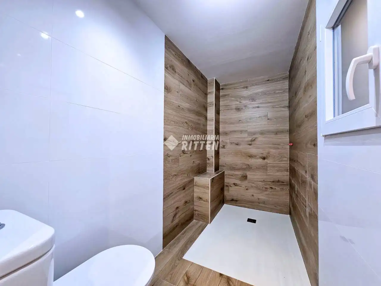 Bathroom of Houses for sale in Cartagena  with Air Conditioner and Terrace