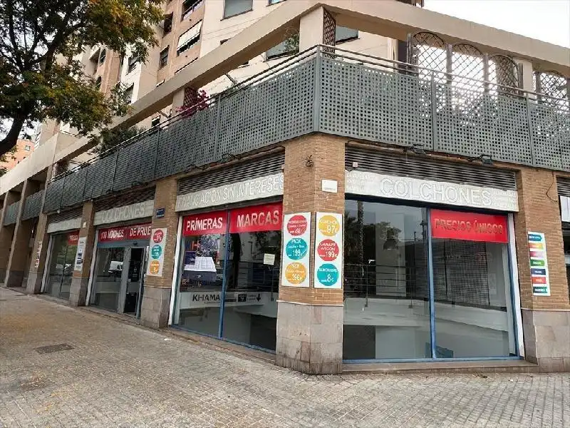 Local en venta en Valencia con Aire acondicionado
