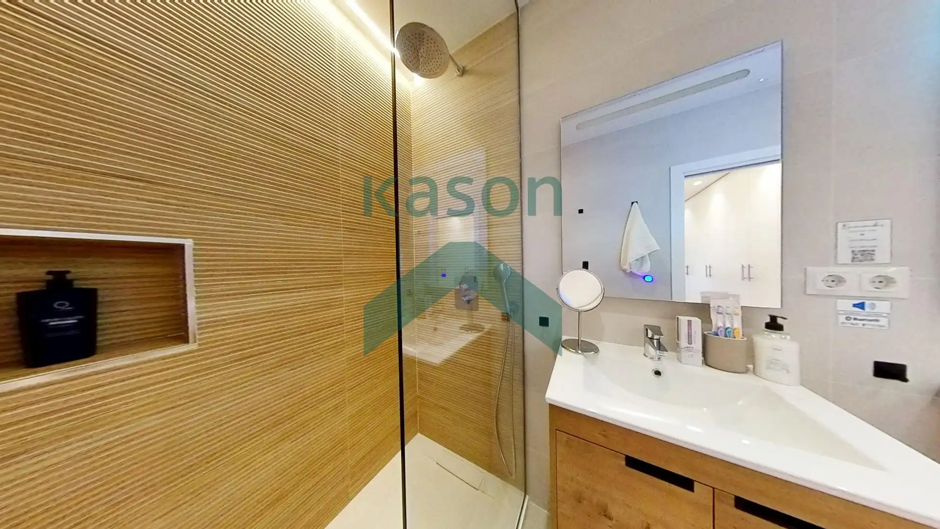 Baño de Apartamento en venta en Madrid con Aire acondicionado, Calefacción y Amueblado