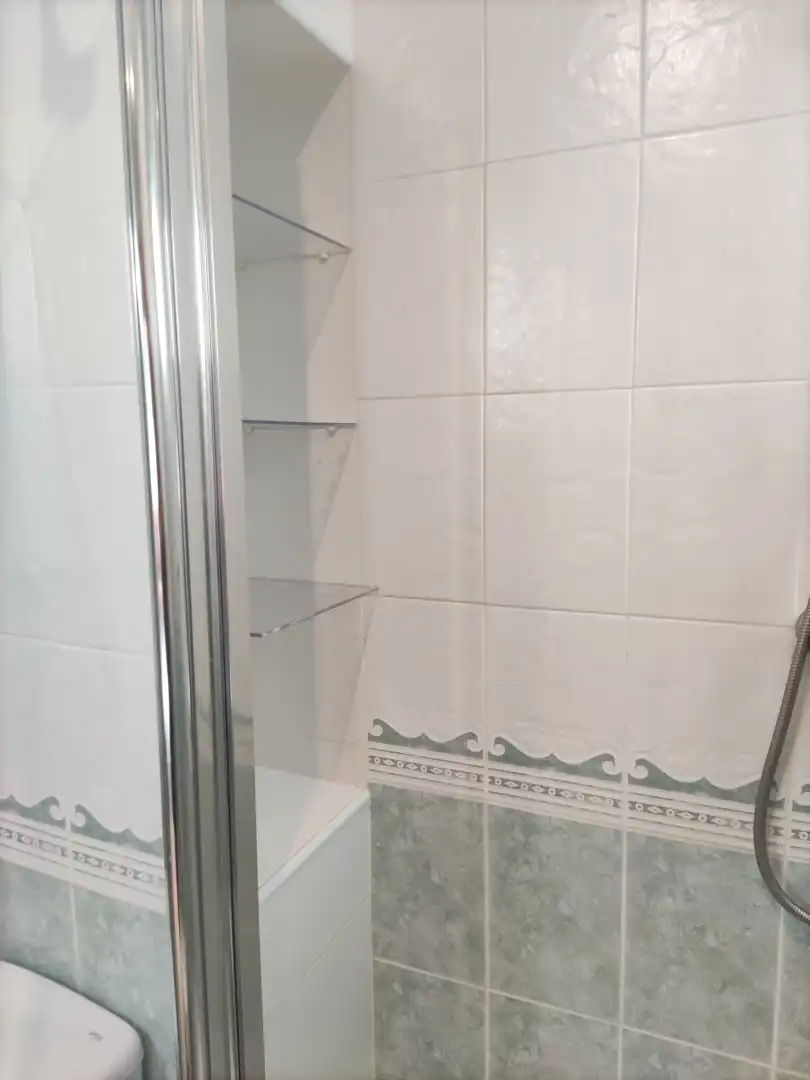 Bany de Pis per a compartir en Getafe amb Aire condicionat, Calefacció i Parquet