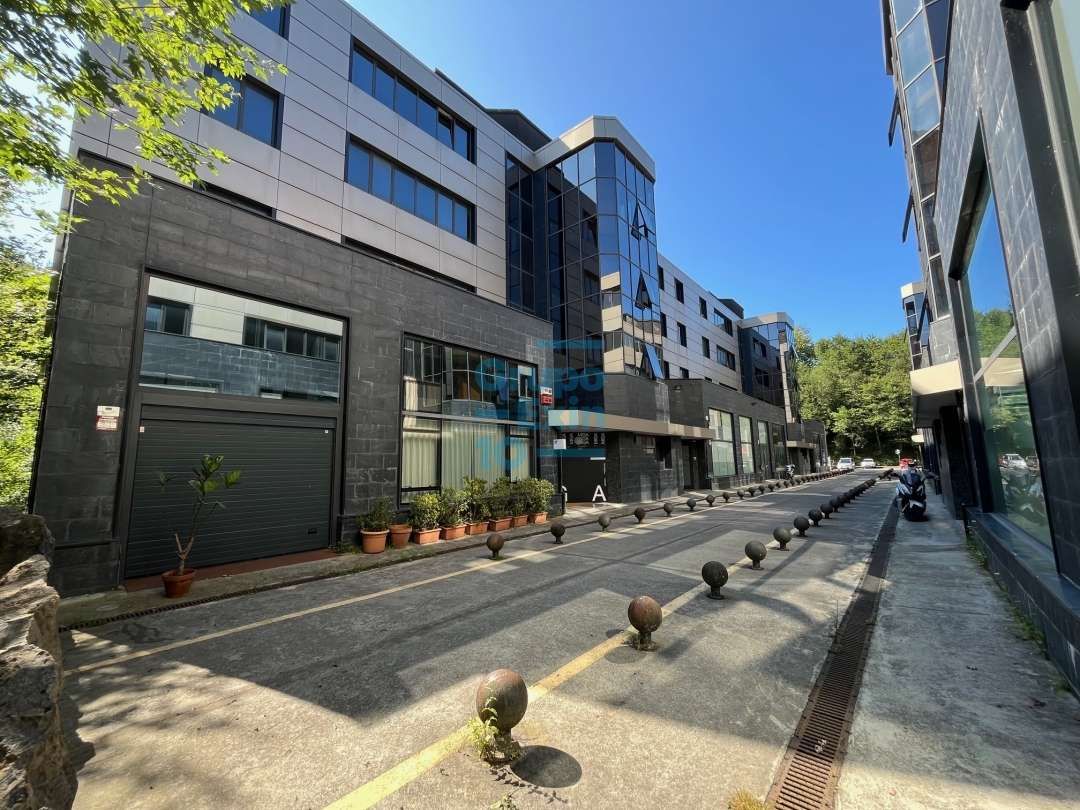 Exterior view of Office for sale in Donostia - San Sebastián 