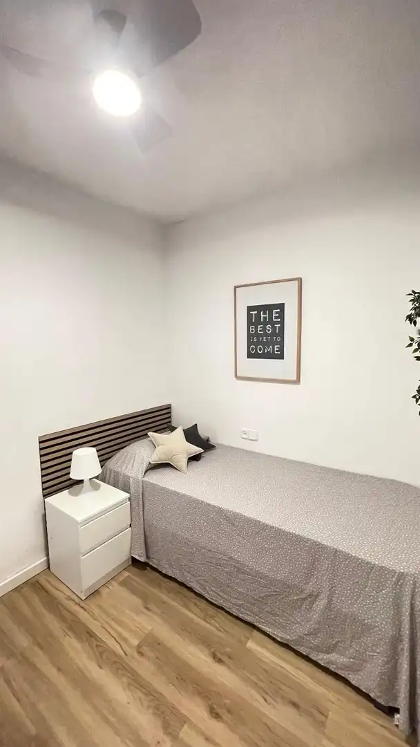 Habitación de Apartamento en venta en Pineda de Mar con Aire acondicionado, Amueblado y Piscina comunitaria
