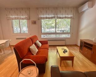 Sala d'estar de Pis de lloguer en  Barcelona Capital amb Aire condicionat, Calefacció i Parquet