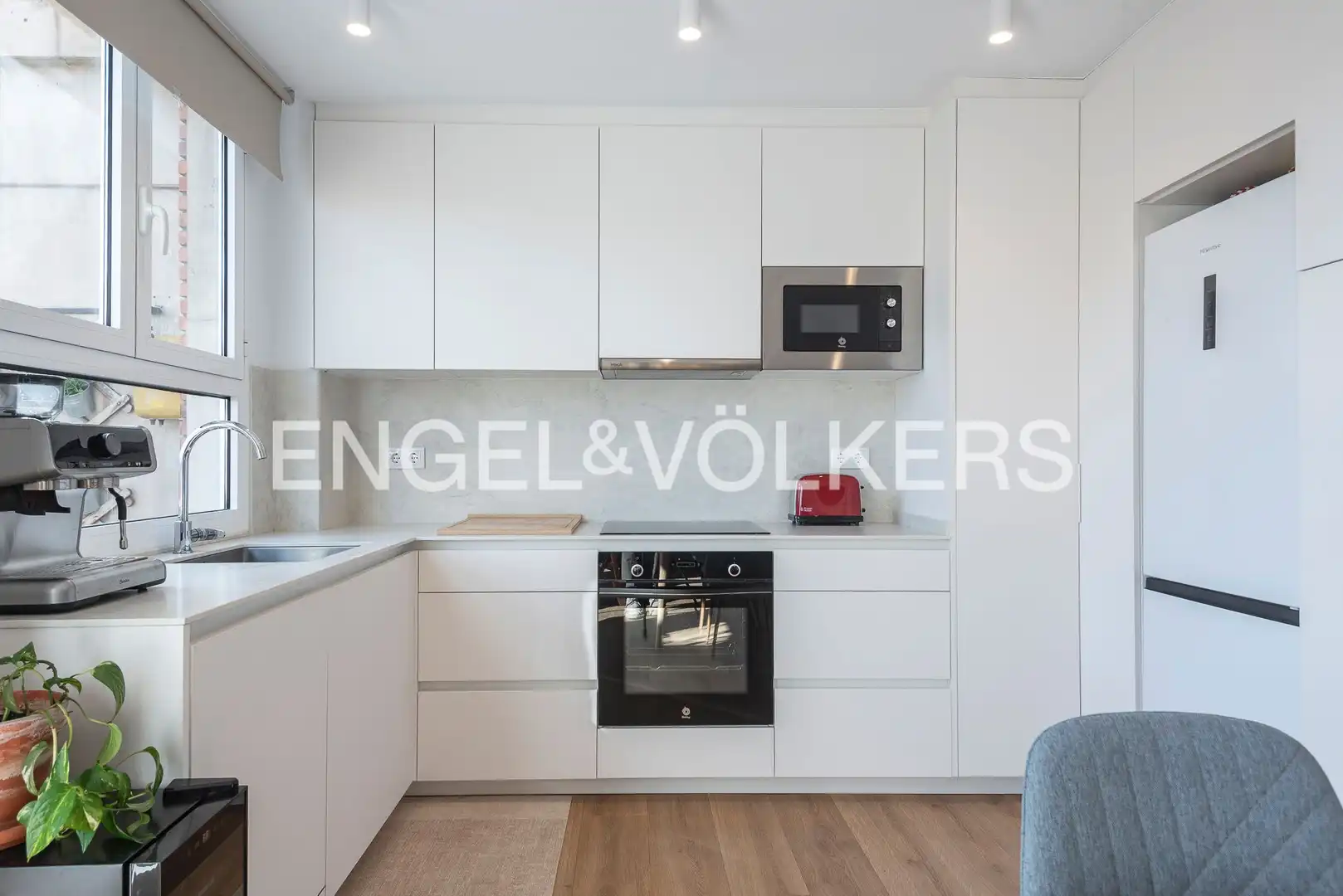 Kitchen of Flat for sale in Barcelona  with Air Conditioner, Heating and Parquet flooring
