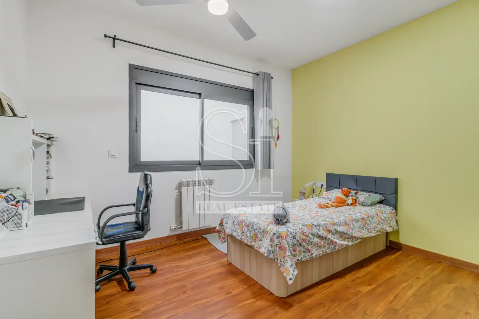 Dormitori de Casa o xalet en venda en Mollet del Vallès amb Aire condicionat, Jardí privat i Parquet