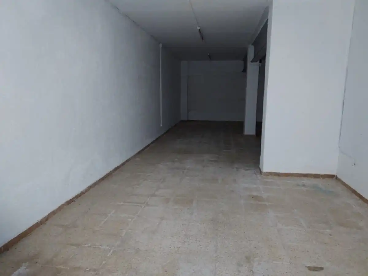 Local de alquiler en C/ Mora D´Ebre, El Coll