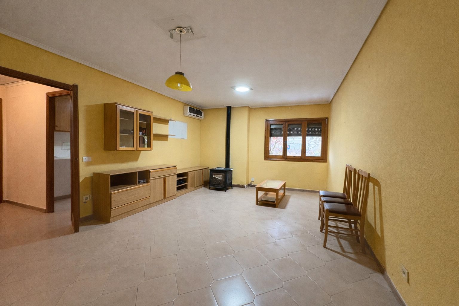 Sala d'estar de Casa adosada en venda en La Pobla Llarga amb Balcó