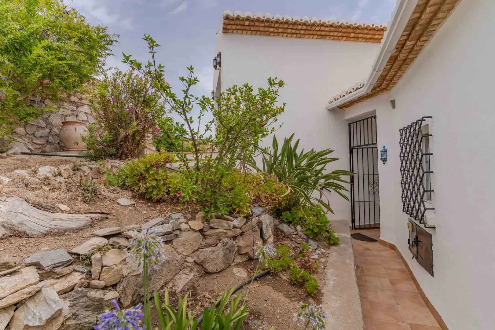 Jardí de Casa o xalet en venda en Salobreña amb Aire condicionat, Calefacció i Jardí privat