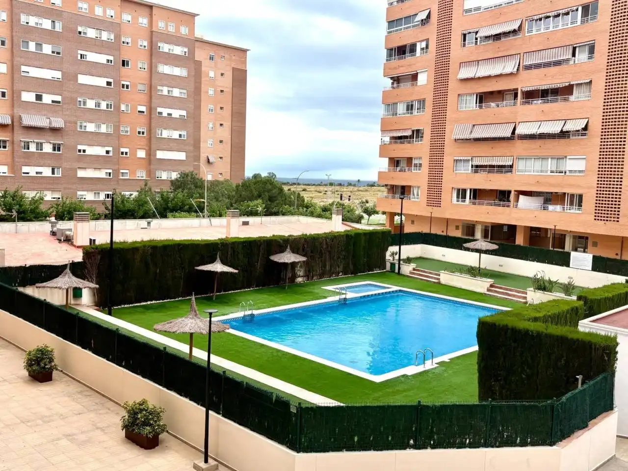 Swimming pool of Flat for sale in Alicante / Alacant  with Air Conditioner, Heating and Storage room