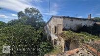 Vista exterior de Finca rústica en venda en Rubí amb Jardí privat