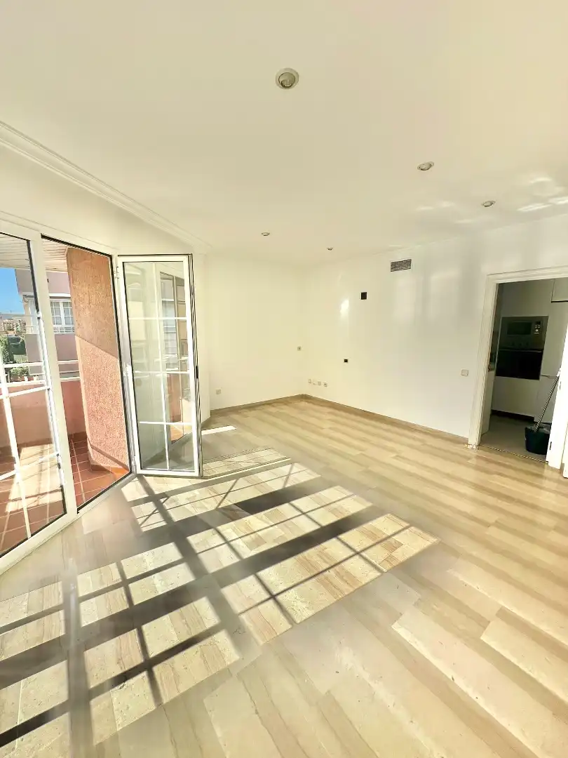 Piso de alquiler en Granada con Aire acondicionado, Calefacción y Parquet