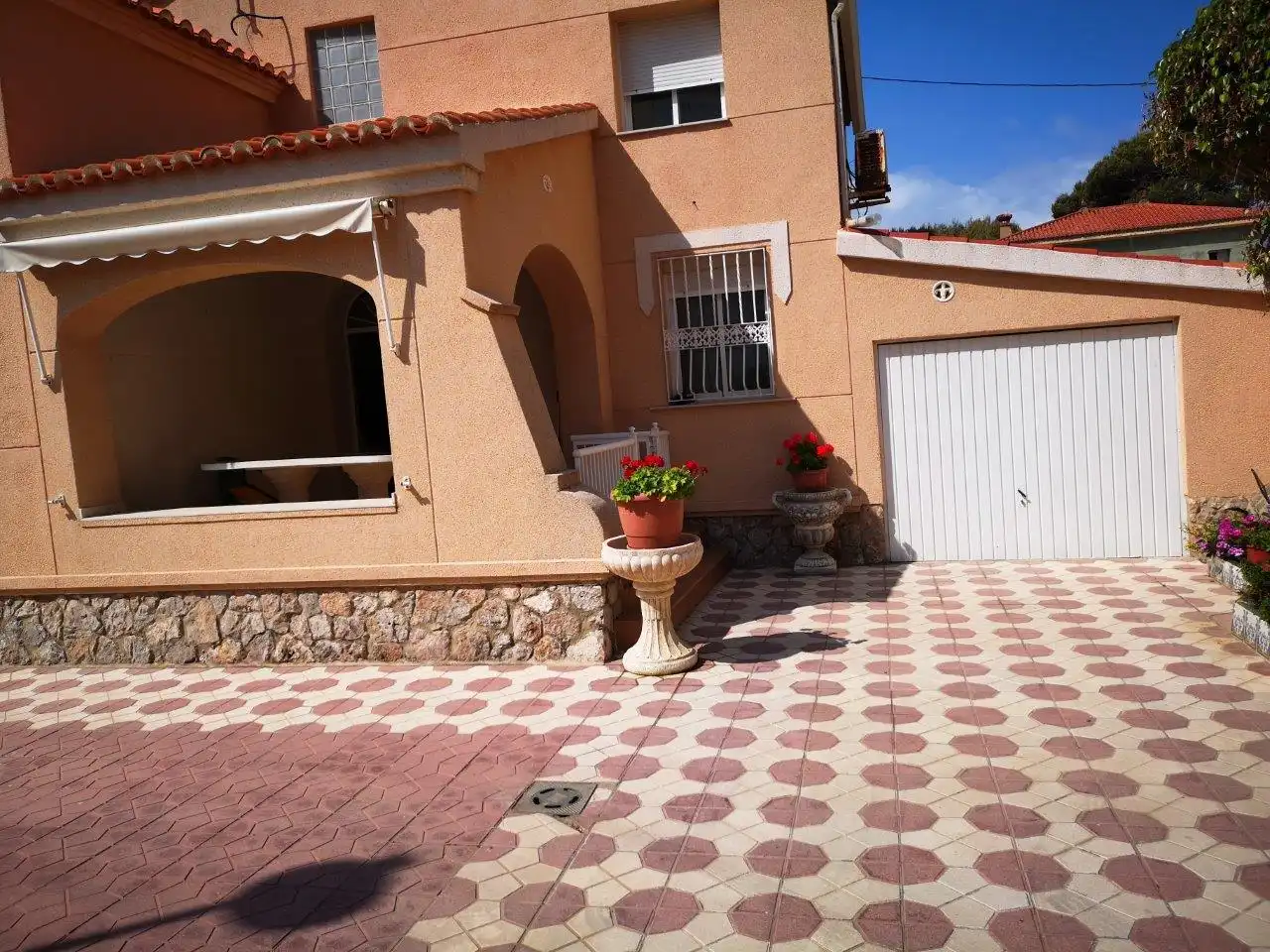 Chalet con terraza en venta en El Faro, imagen 2