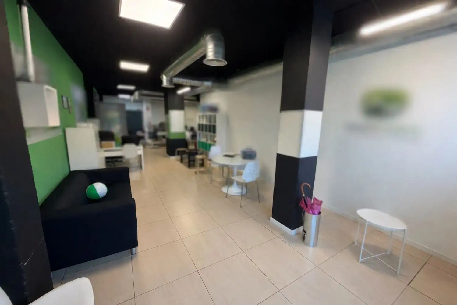 Commercial properties for sale in Alcorcón  with Air Conditioner