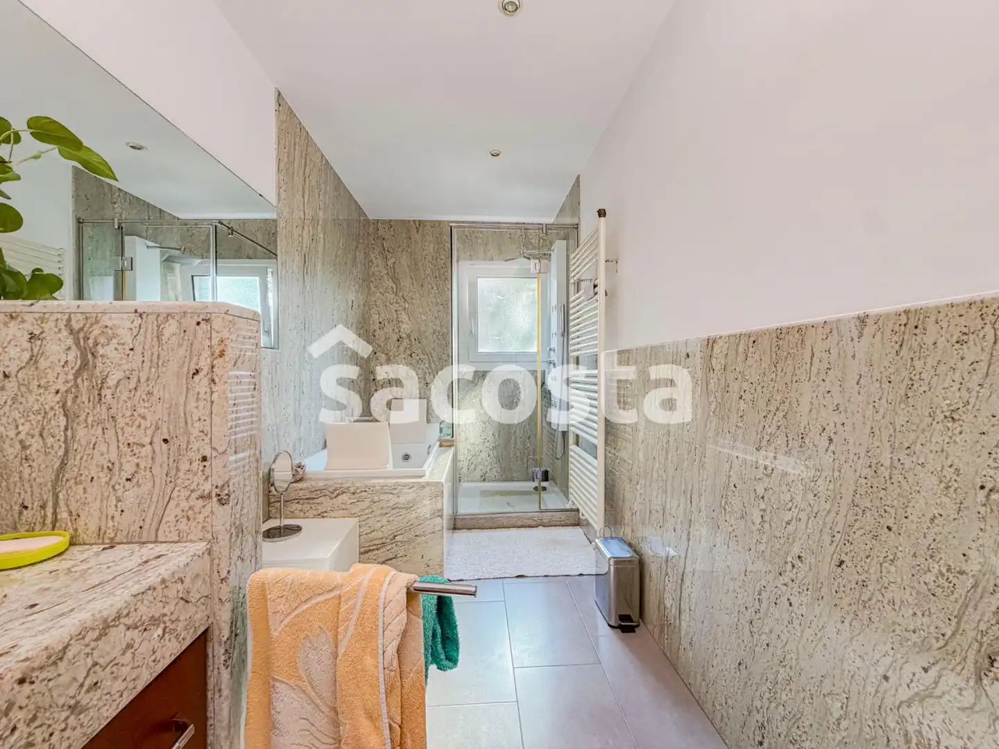 Badezimmer von Haus oder Chalet zum Verkauf in Lloret de Mar mit Klimaanlage, Heizung und Terrasse